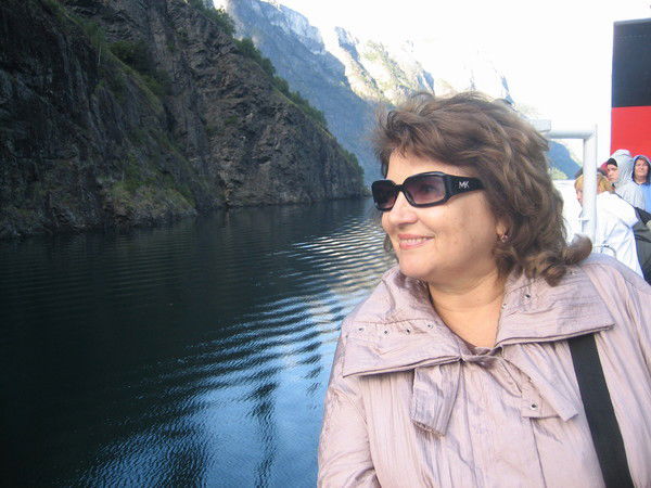 Елена Нарлиева