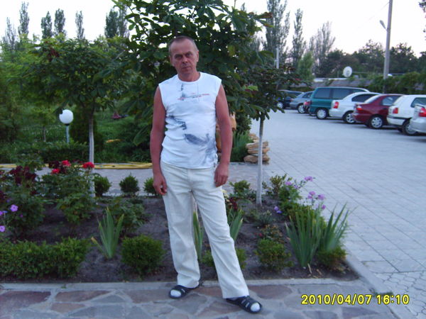 Андрей Безущенок