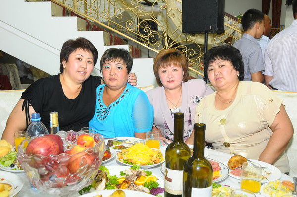 Анар Камзина