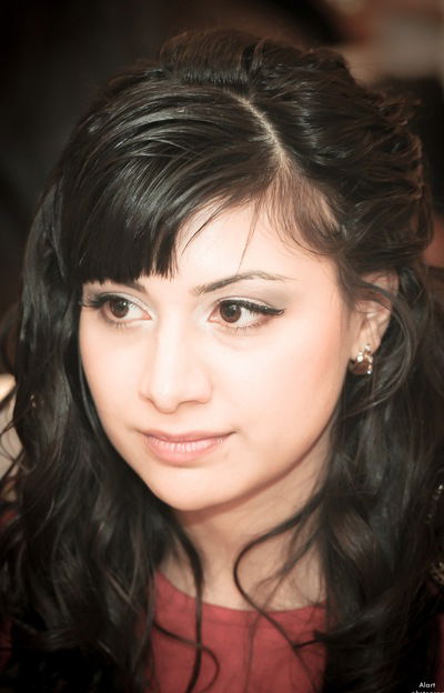 Красная Ромашка