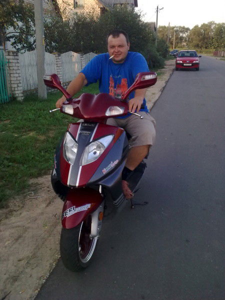 Дмитрий Шкет