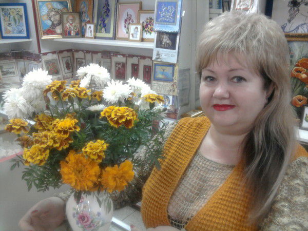 Елена Попова