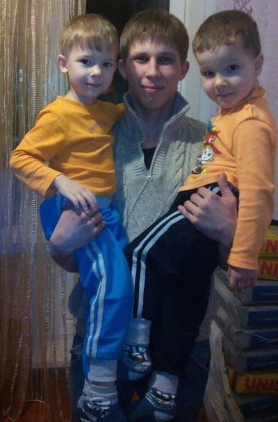 Виктор Антонов