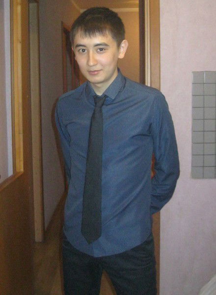 Амир Хайрошов