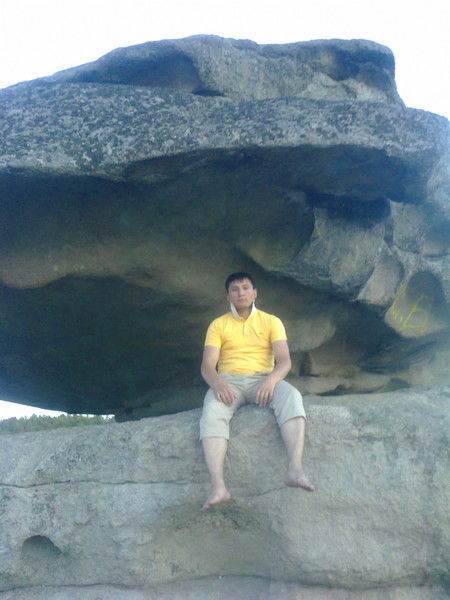 Бахтияр Омарбеков