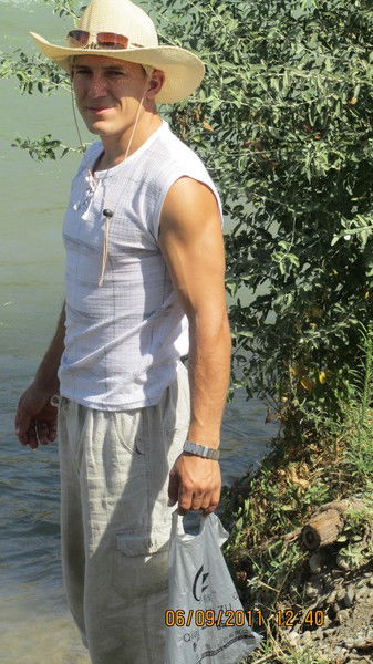 Саня Волков