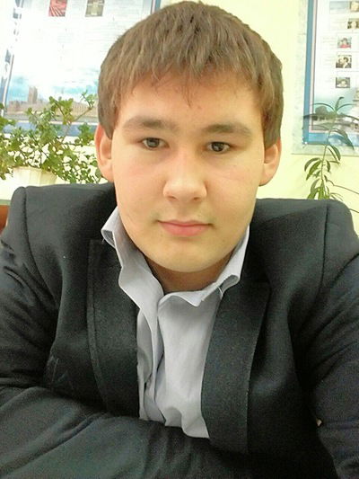 Павел Ларионов