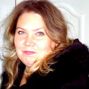 Оля Попова