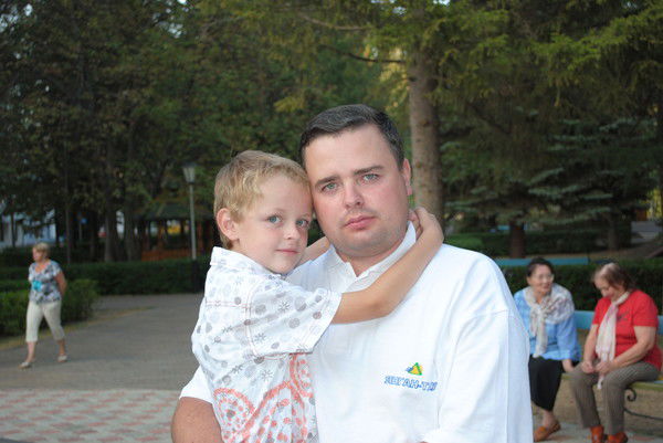 Константин Леонов