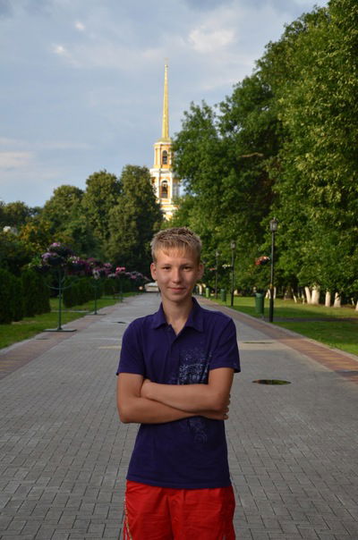 Илья Антонов