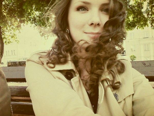 Аня Комарова