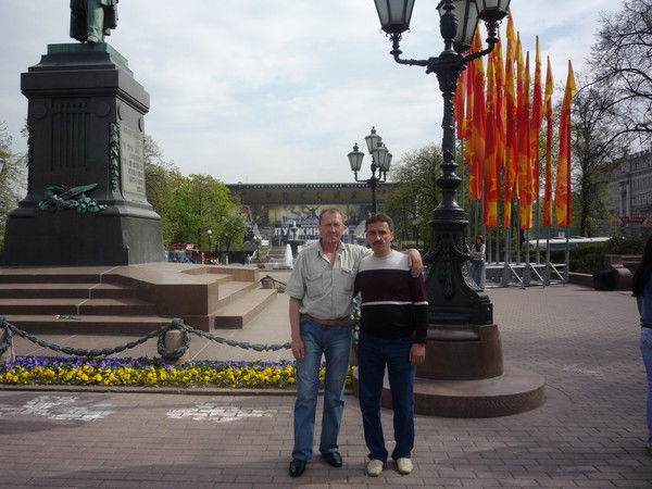 Виктор Иванов