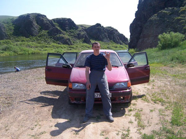 Денис Тихонов