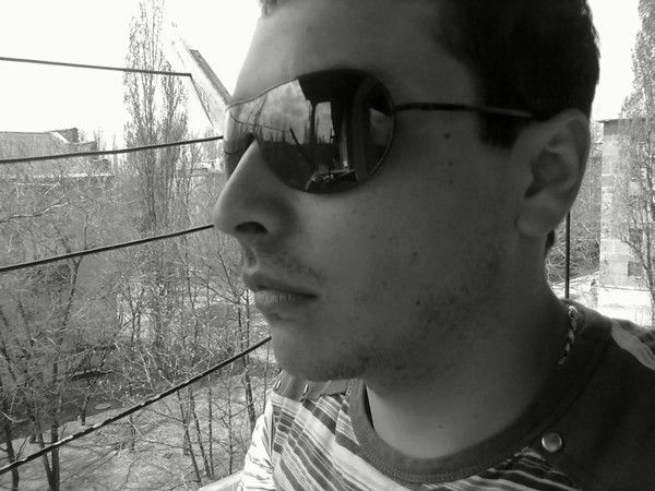 Илья Максименко