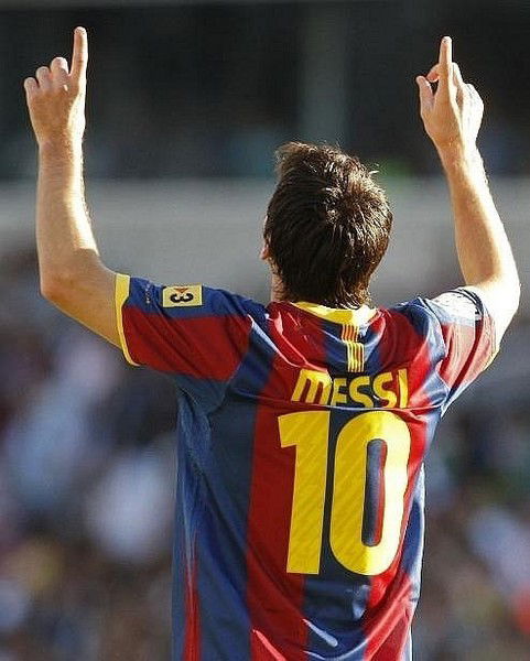 Аян Аманжолов