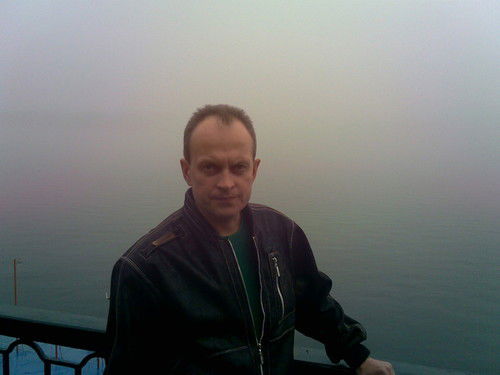 Юрий Петров