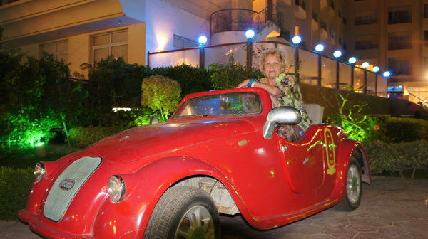 Валя Максимова