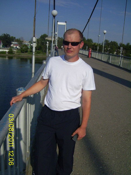 Владимир Антонов