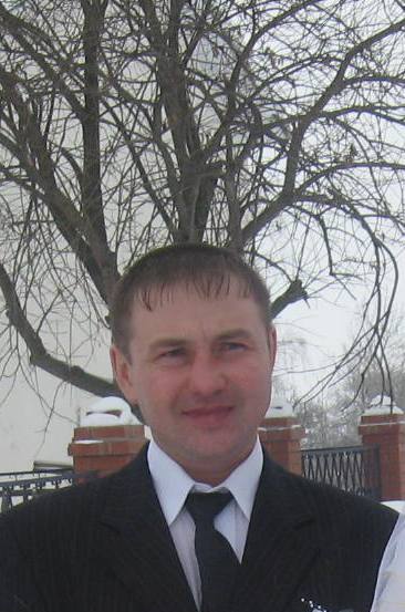 Рустам Сруров