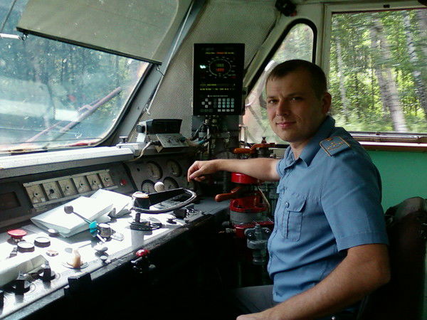 Денис Попов