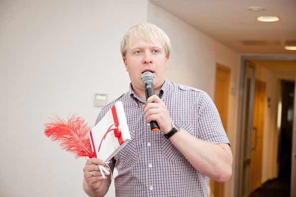 Анатолий Белый