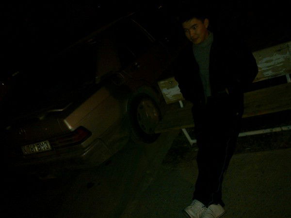 Рома Андасов