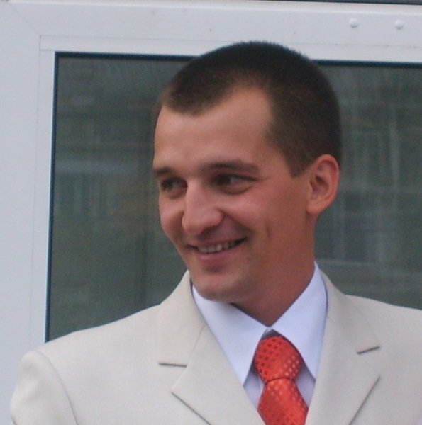 Александр Исаев