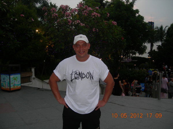 Дмитрий Амосов