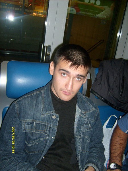 Антон Ахметханов