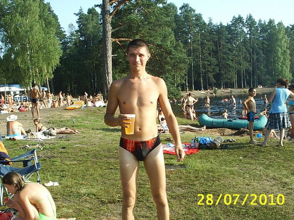 Женя Бажанов