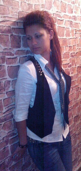 Таня Неясова