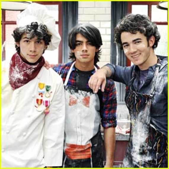 Неизвестно Неизвестно