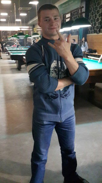 Евгений Серов