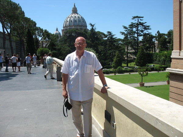 Дмитрий Комаров