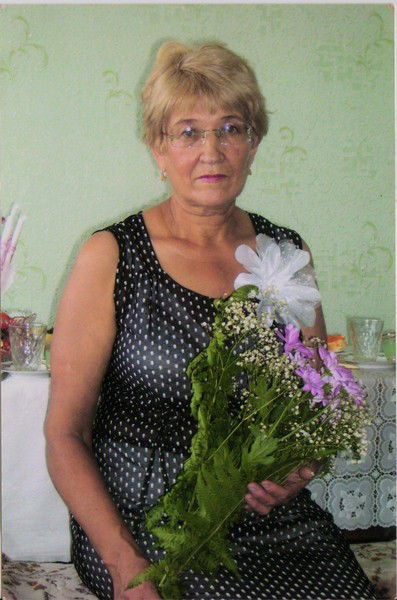 Анна Елисеенко