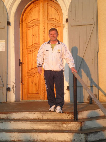 Виктор Санаров