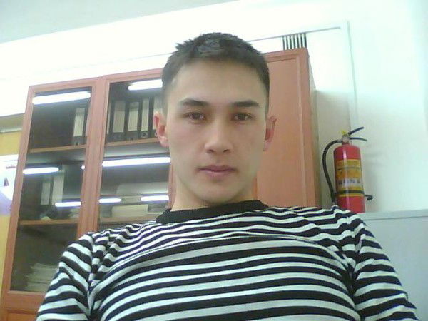 Исаков Эркин