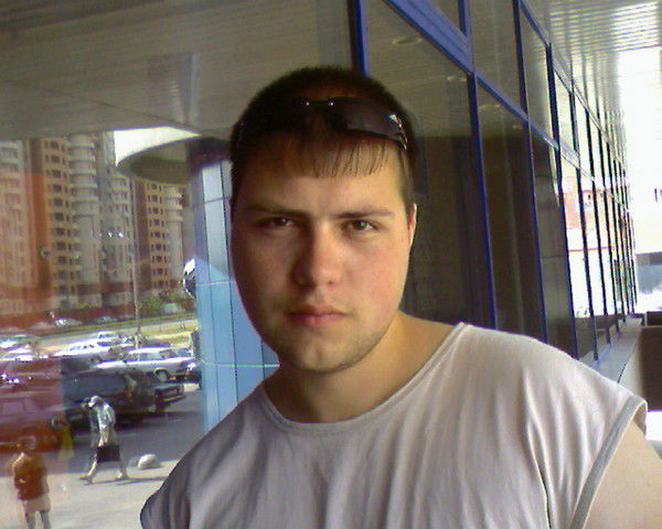 Виктор Султанов