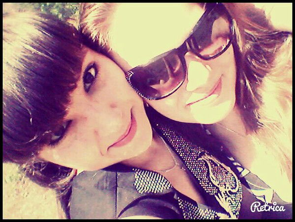 Алёнка Андреевна.)