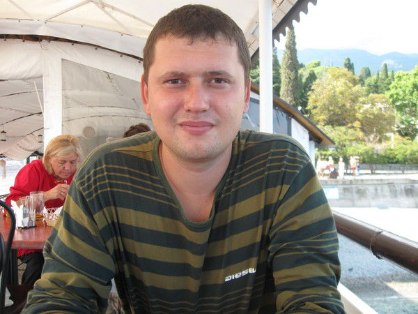 Олег Симонов