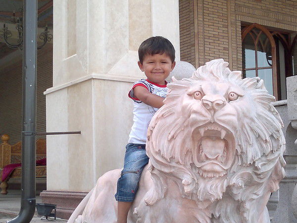 Алишер Файзалиев