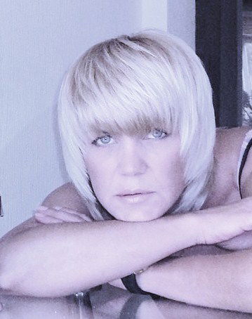 Анджела Грознова