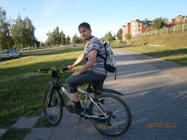 Евгений Романов