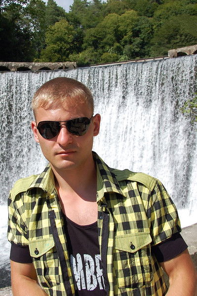 Денис Свнтиков