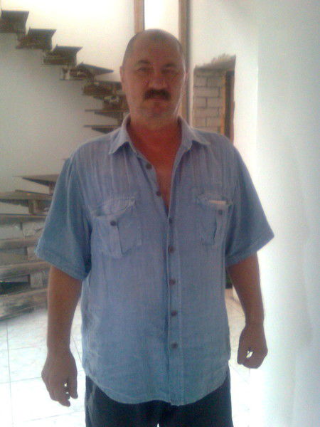 Валерий Комаров