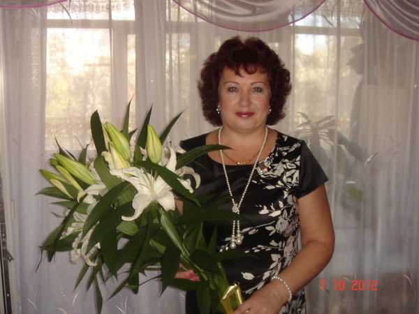 Елена Просяник