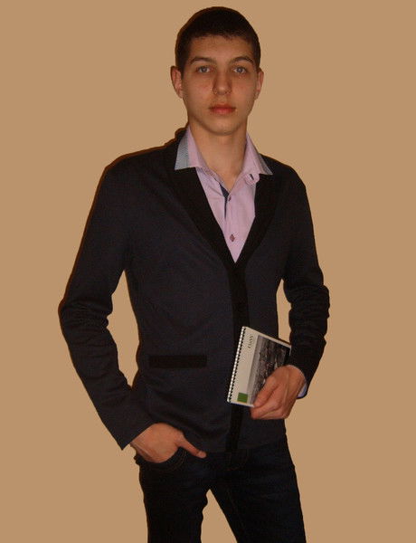 Максим Николаев