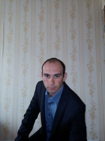 Алексей Генов