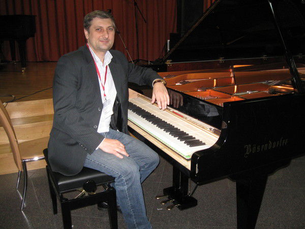 Евгений Акимов