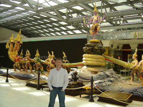 Анатолий Шушуновj